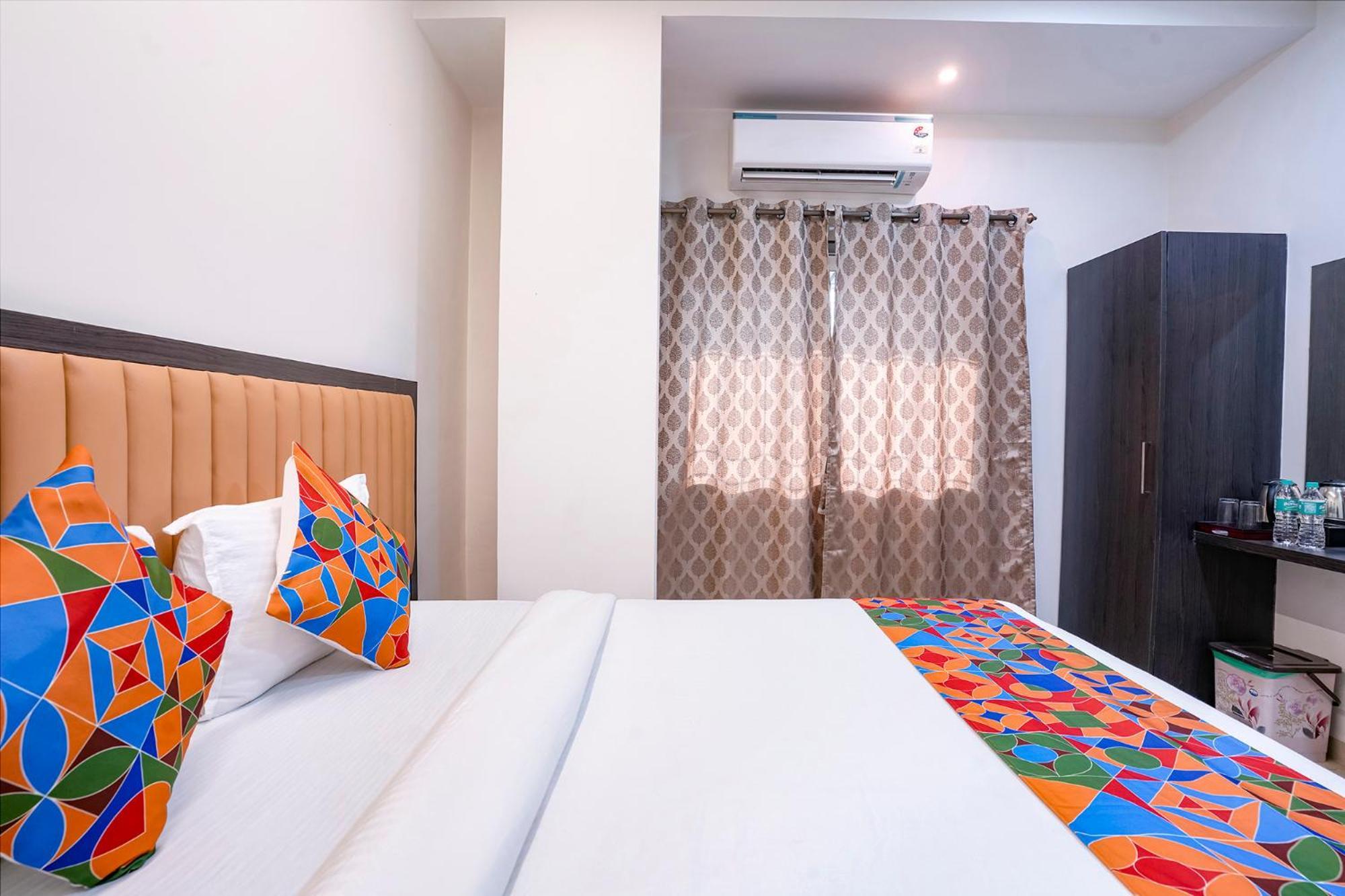 Hotel Fabhotel Sunshine Residency