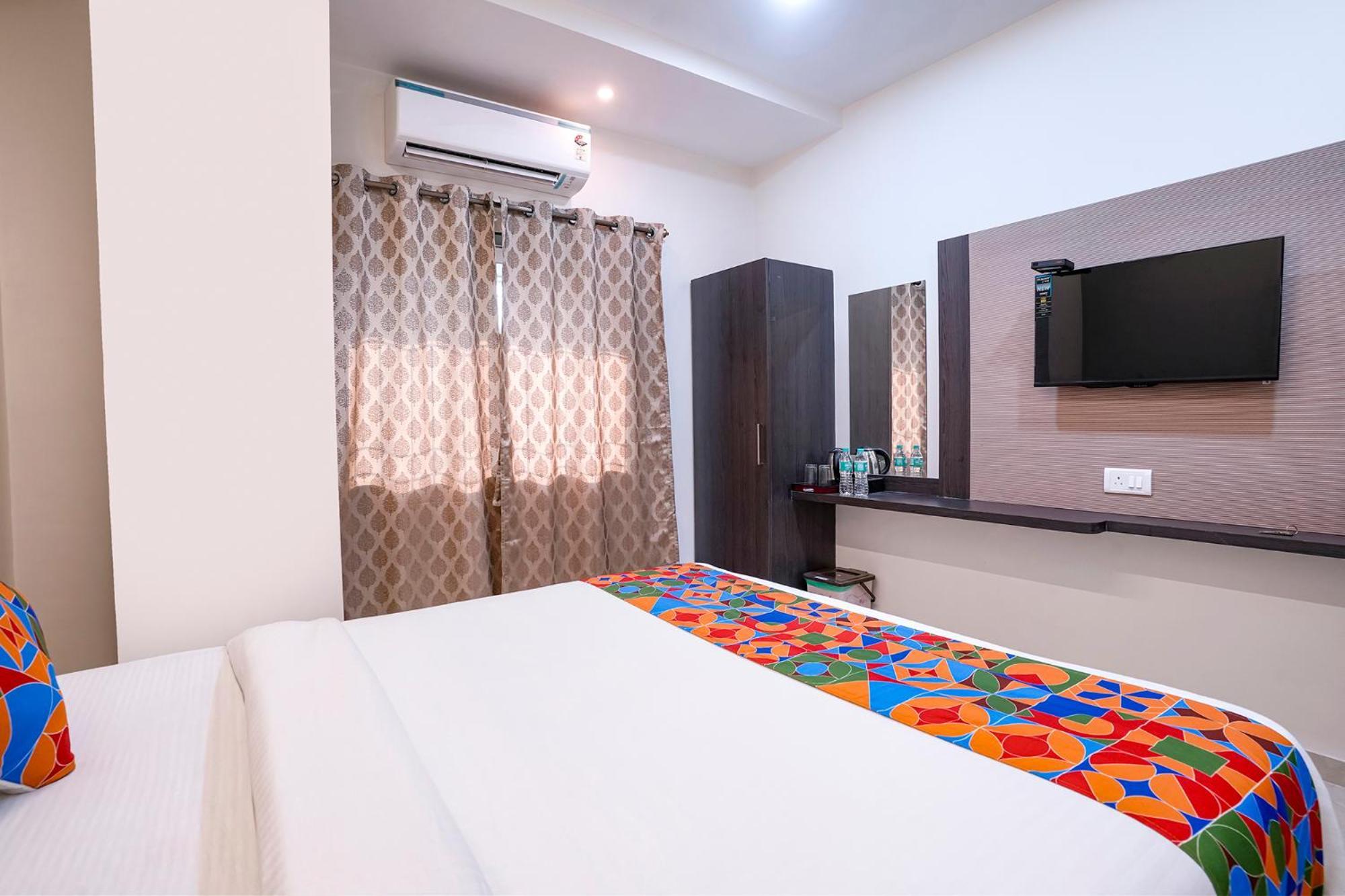 Hotel Fabhotel Sunshine Residency