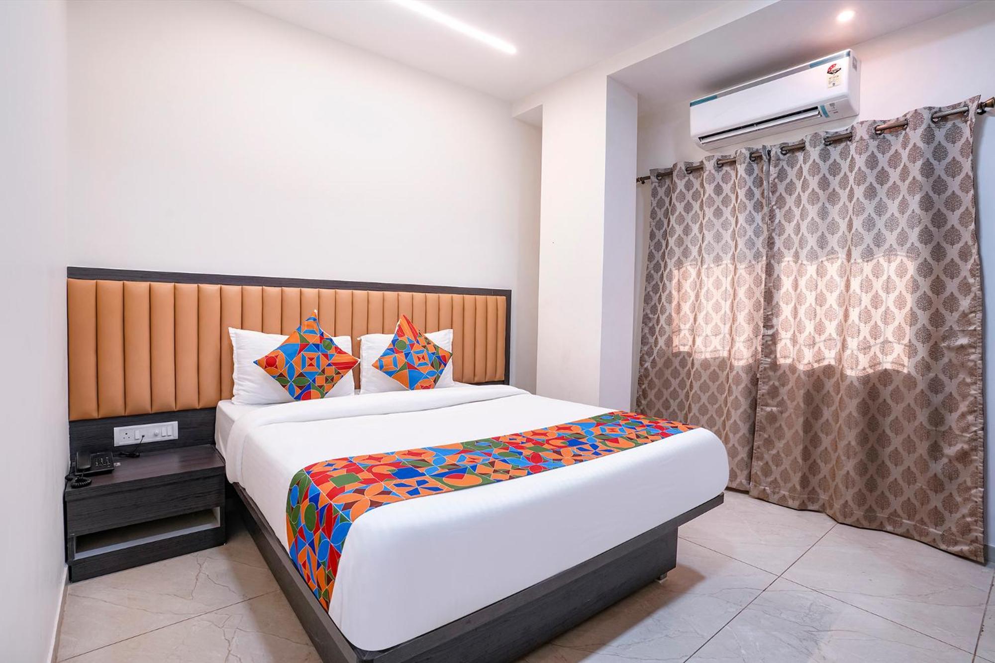 Hotel Fabhotel Sunshine Residency 3*